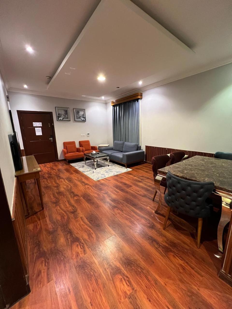Al Masem Serviced Apartments - Exit 9 Riadh Zimmer foto